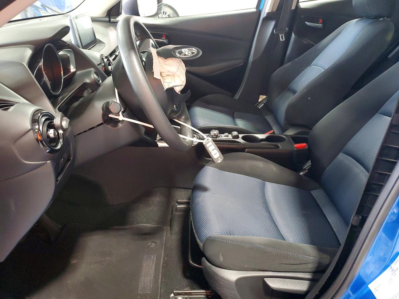 2017 TOYOTA YARIS