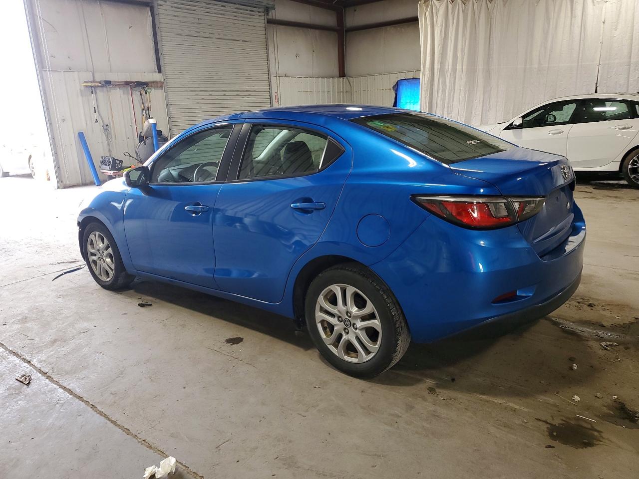 2017 TOYOTA YARIS