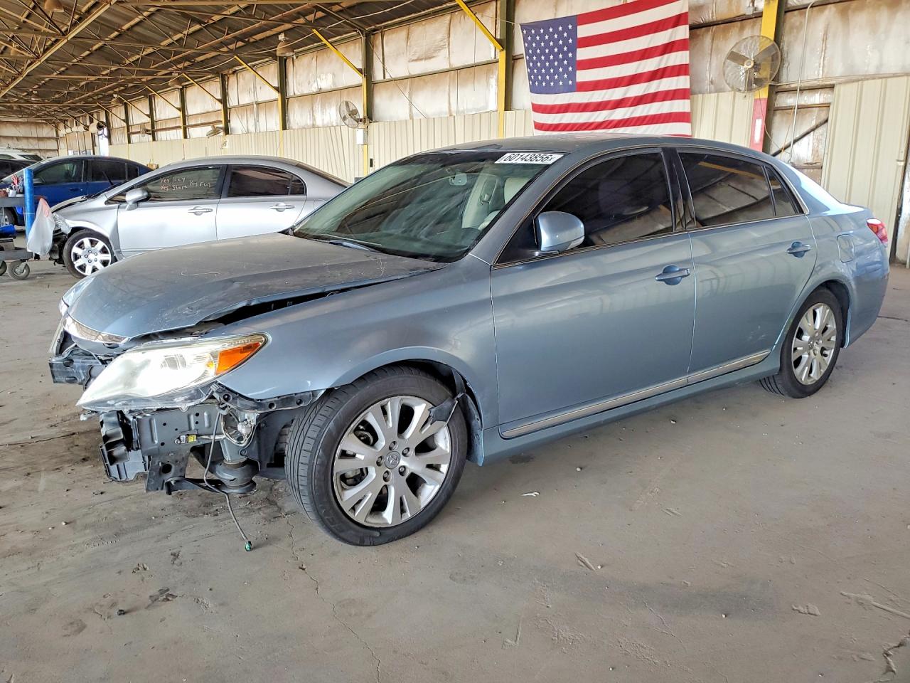 2011 TOYOTA AVALON