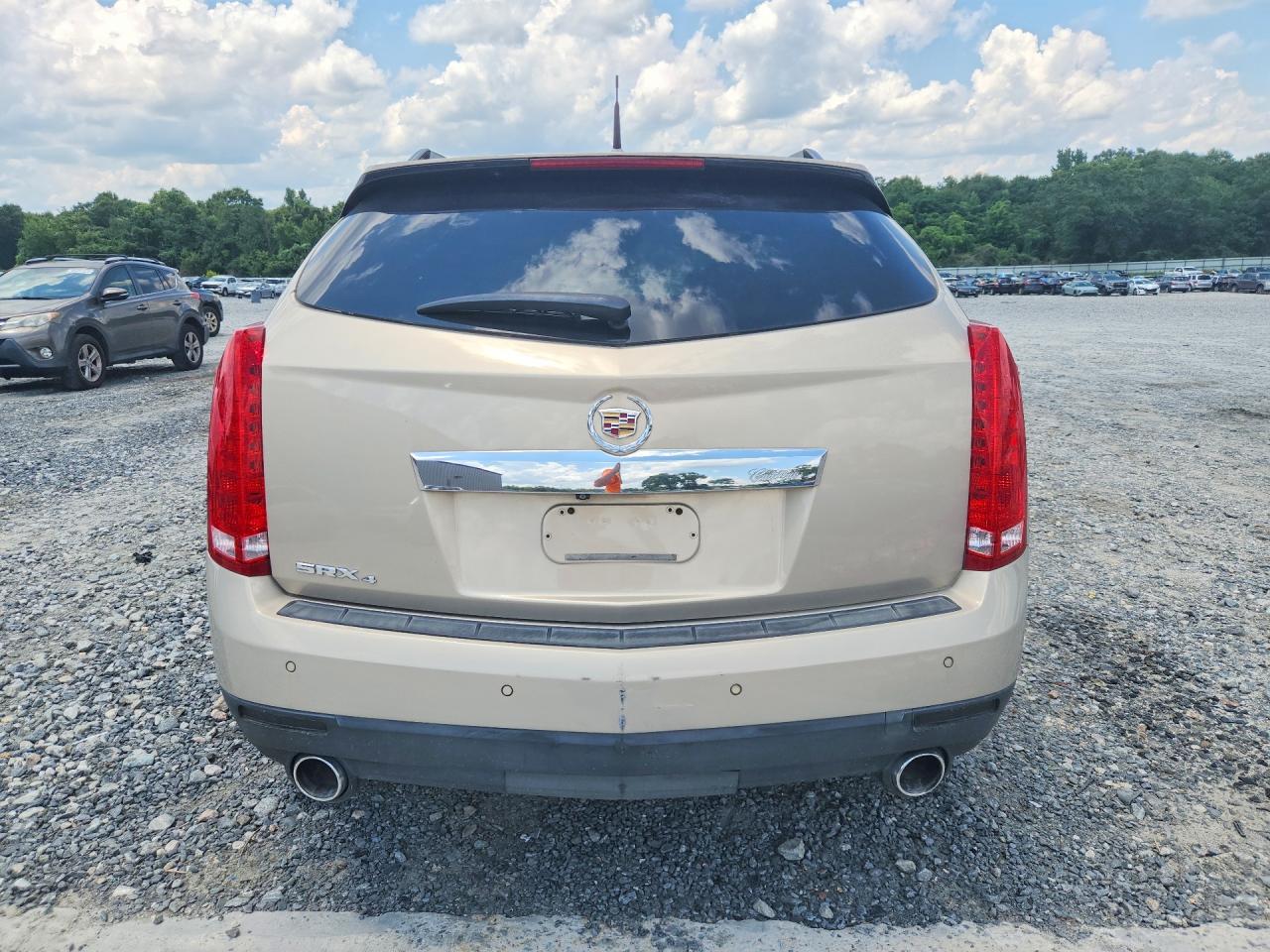 2010 CADILLAC SRX