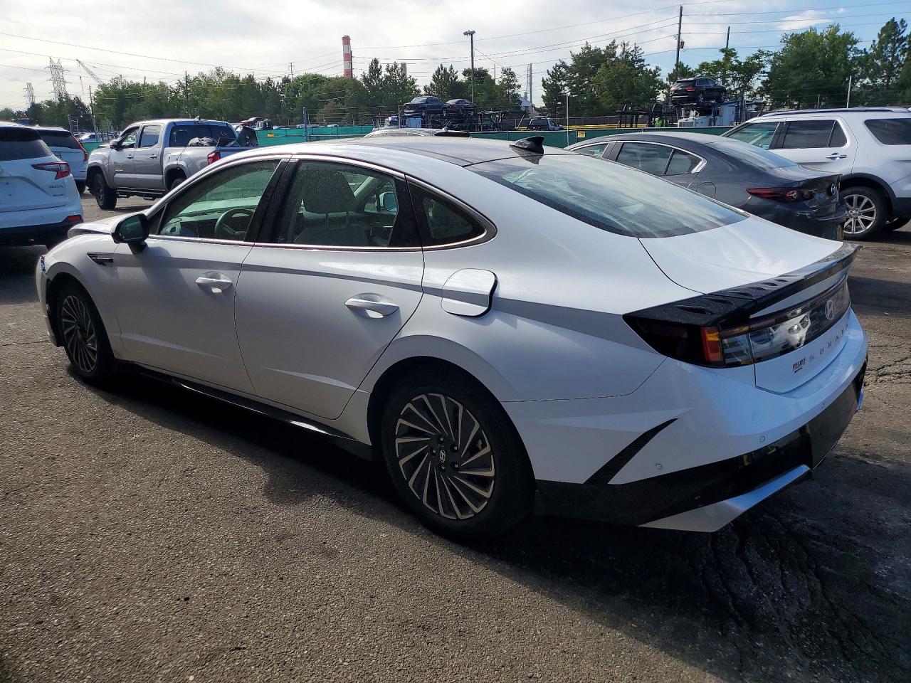 2025 HYUNDAI SONATA