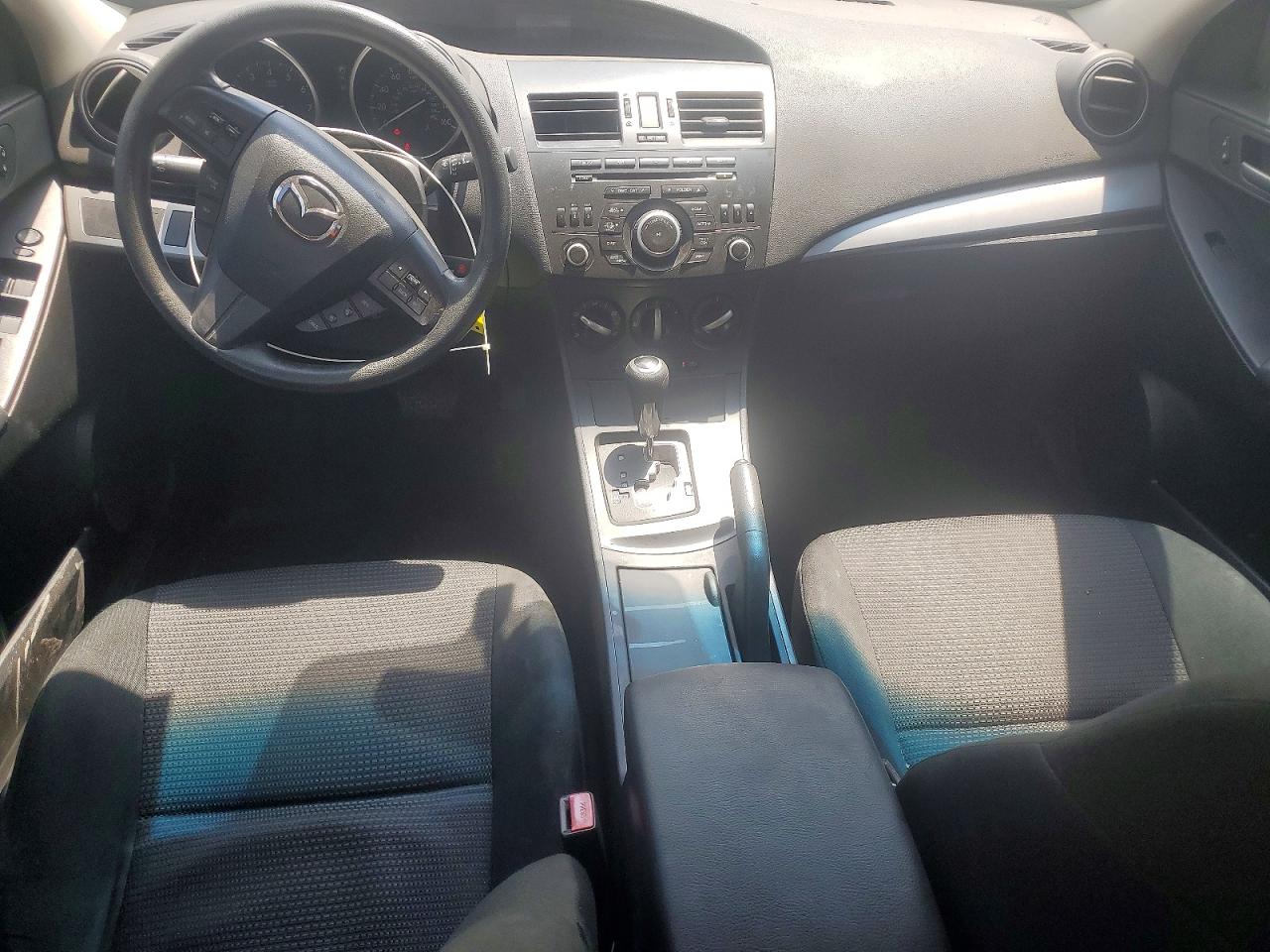 2013 MAZDA 3