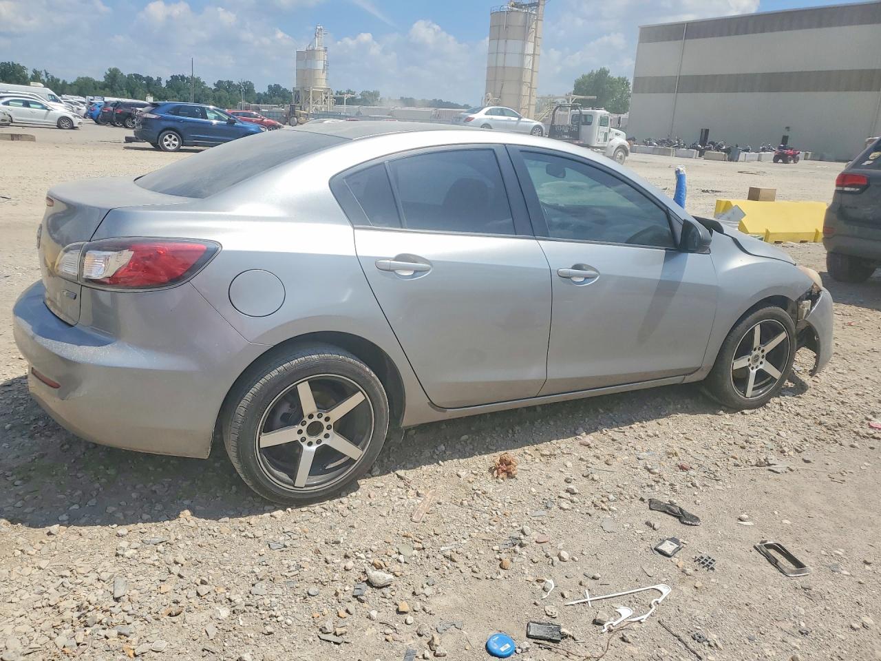 2013 MAZDA 3