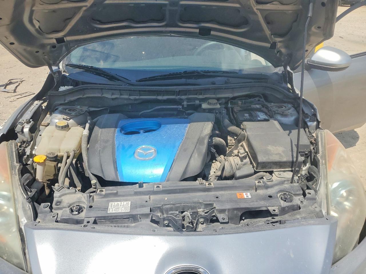 2013 MAZDA 3