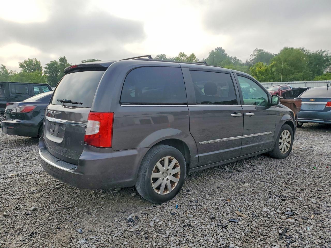 2016 CHRYSLER MINIVAN