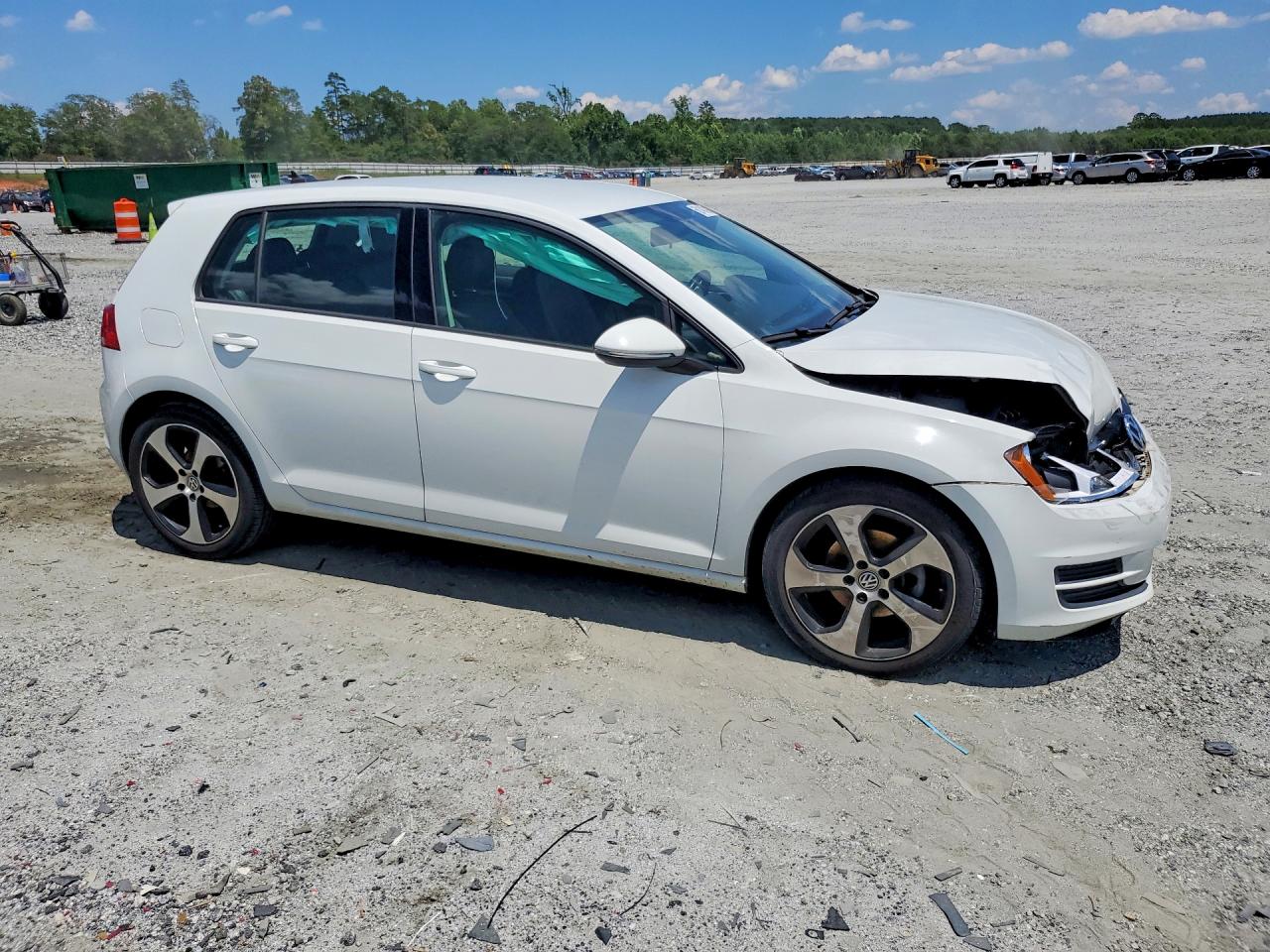 2015 VOLKSWAGEN GOLF
