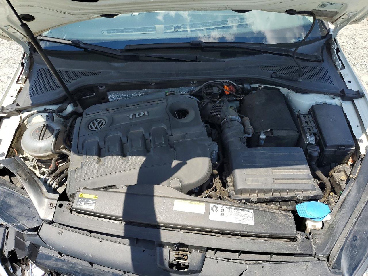2015 VOLKSWAGEN GOLF