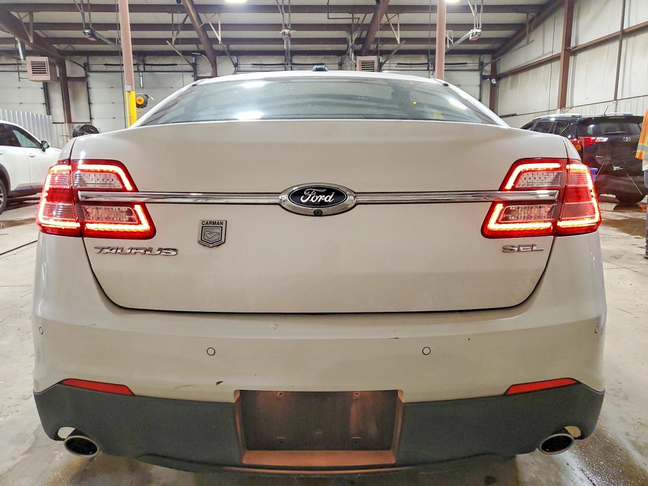 2015 FORD TAURUS