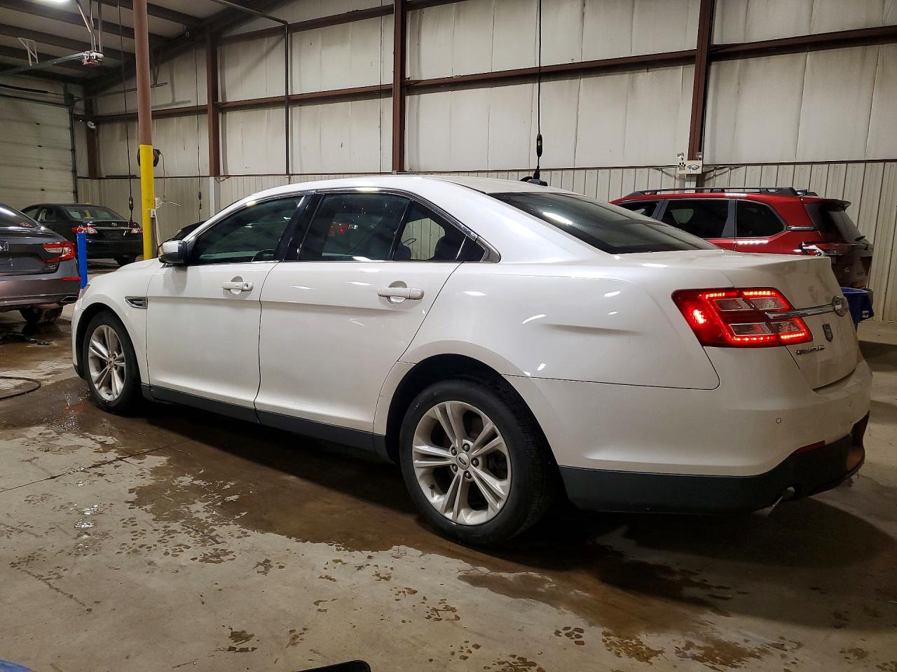 2015 FORD TAURUS