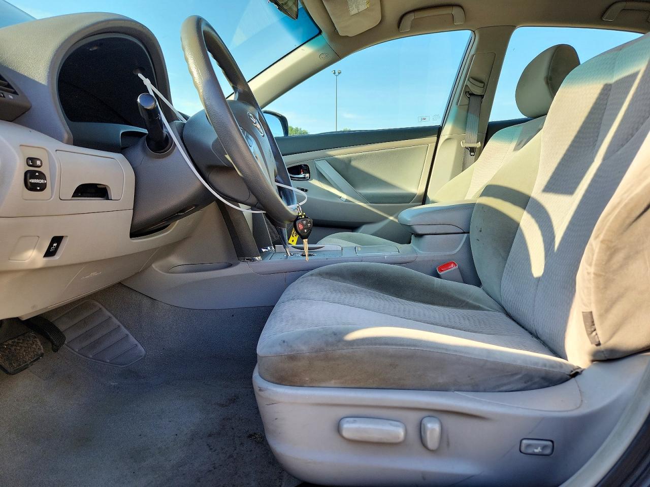 2010 TOYOTA CAMRY