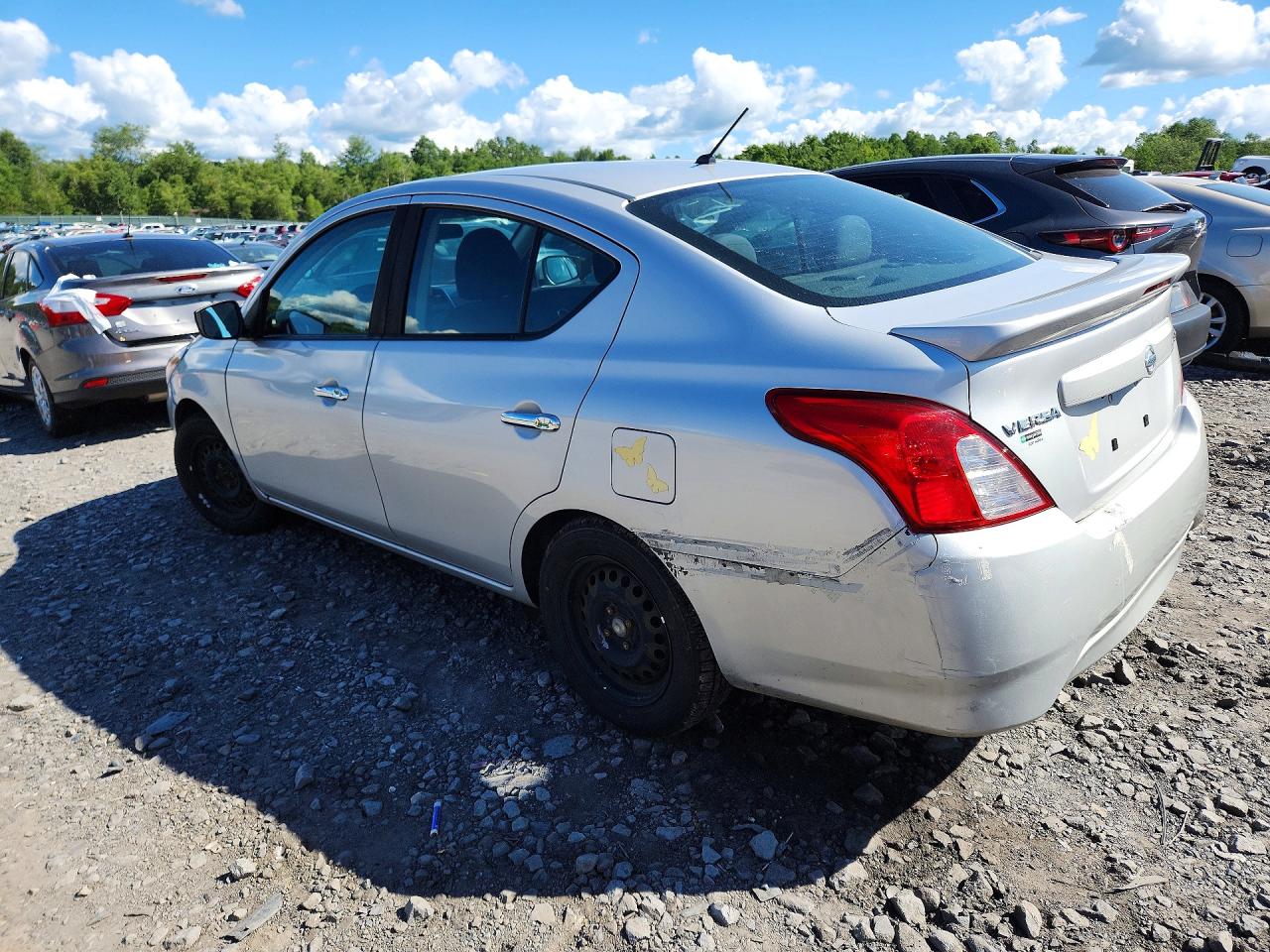 2019 NISSAN VERSA