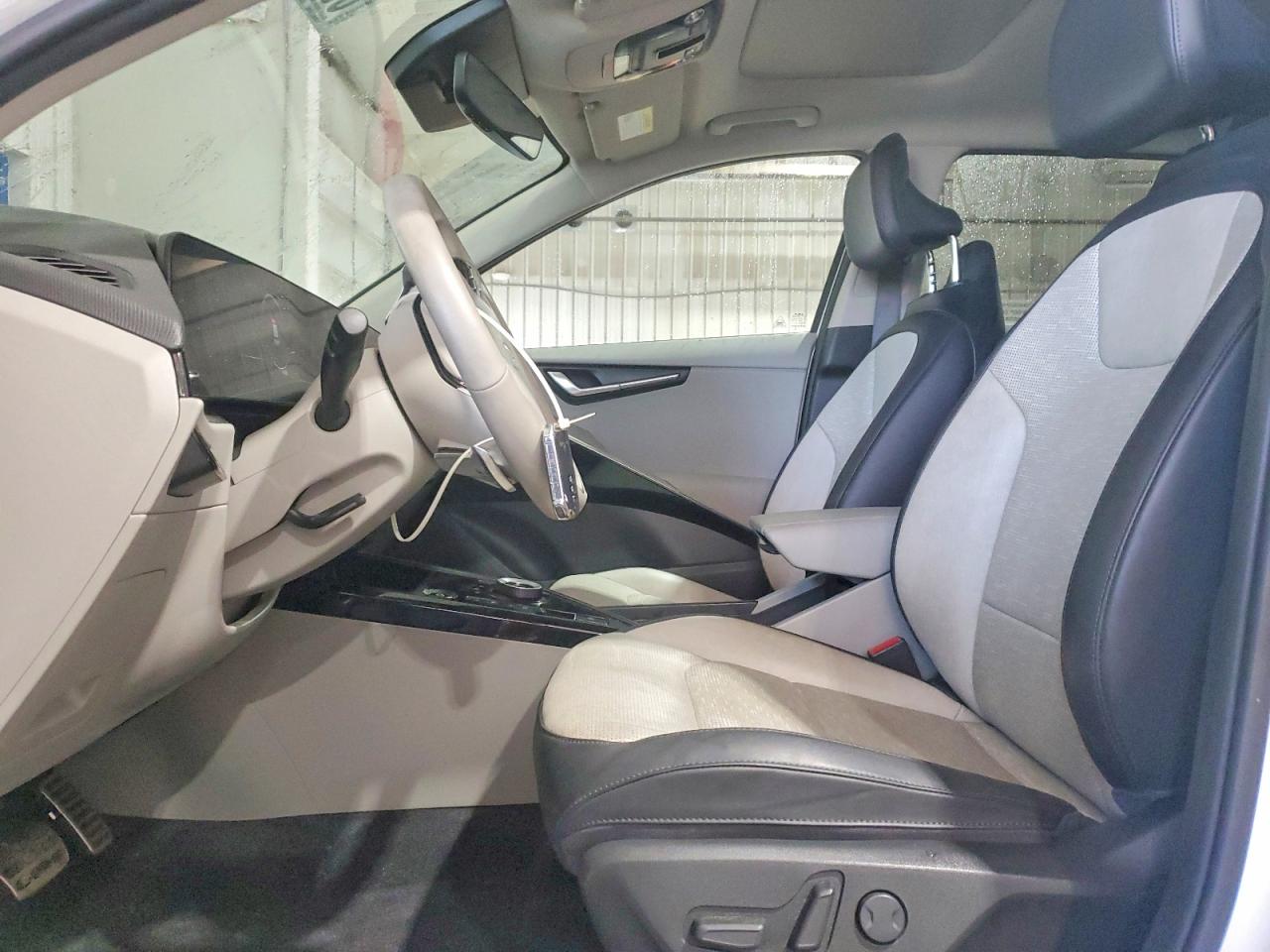 2025 KIA NIRO