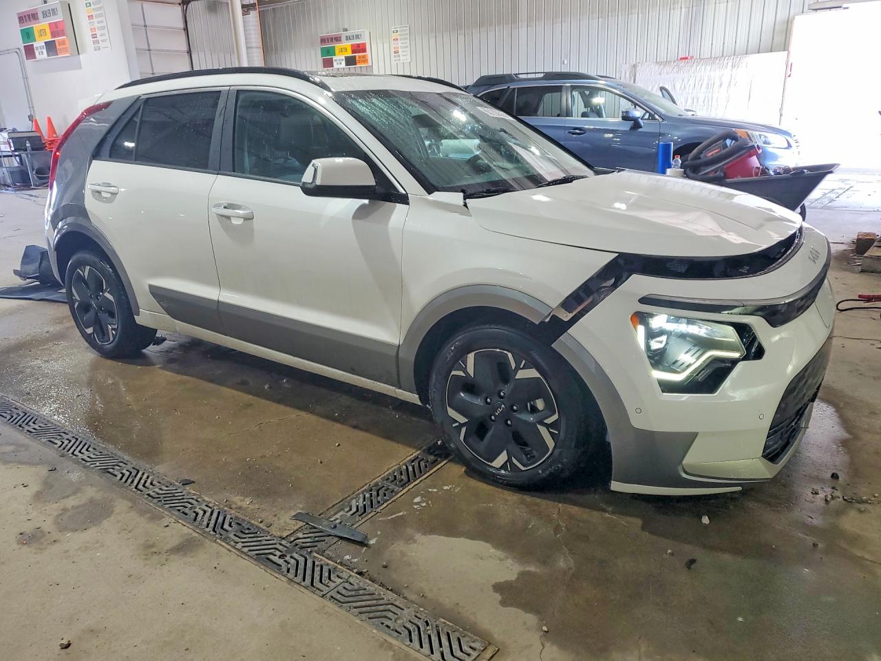 2025 KIA NIRO