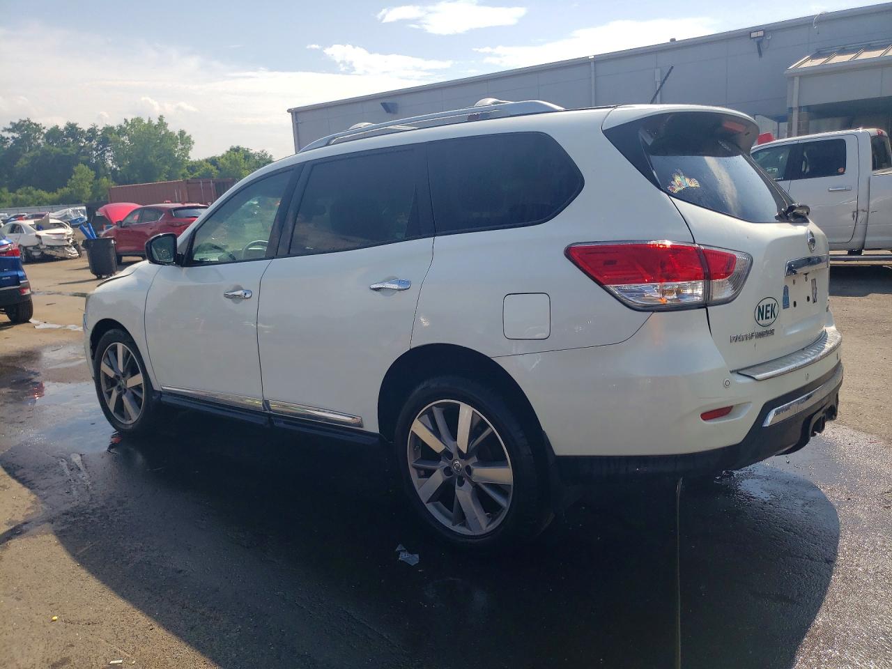 2015 NISSAN PATHFINDER