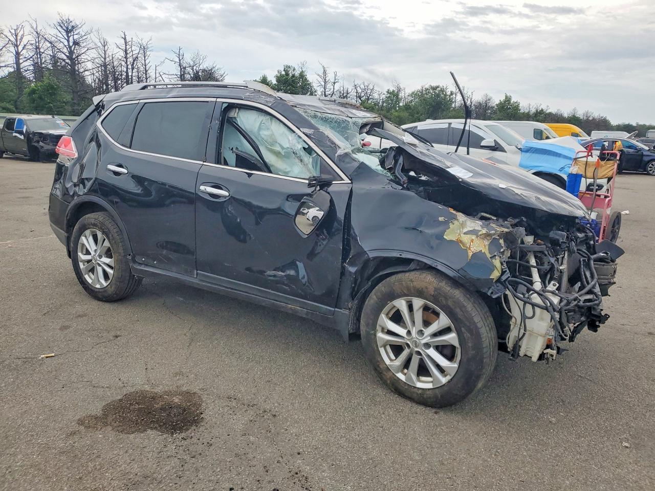 2016 NISSAN ROGUE