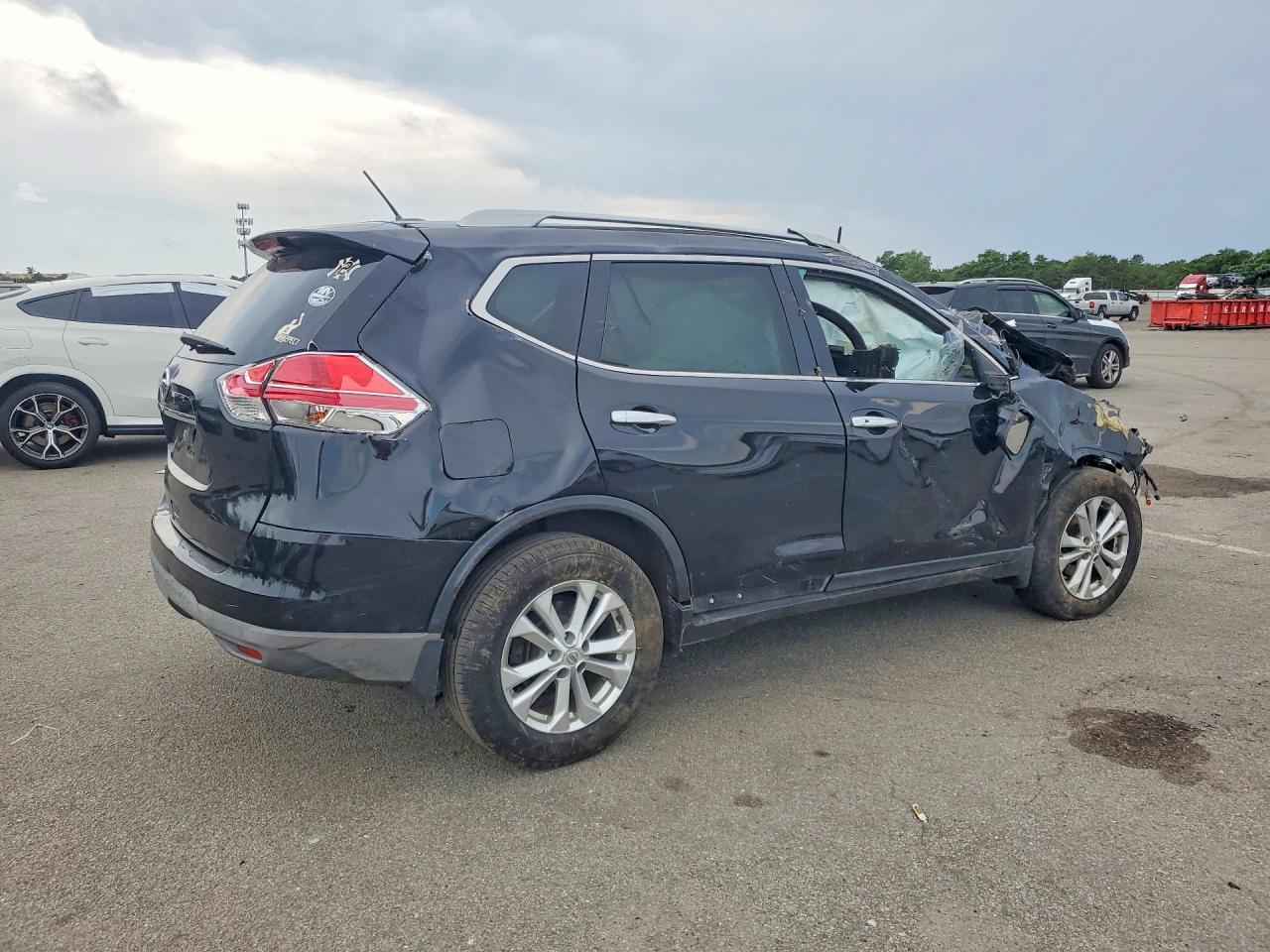 2016 NISSAN ROGUE