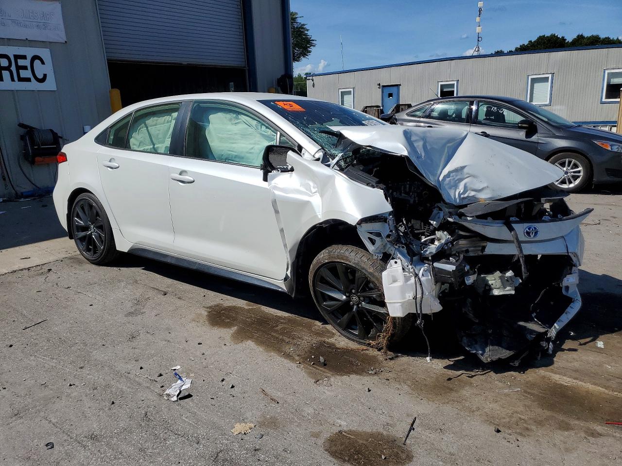 2024 TOYOTA COROLLA