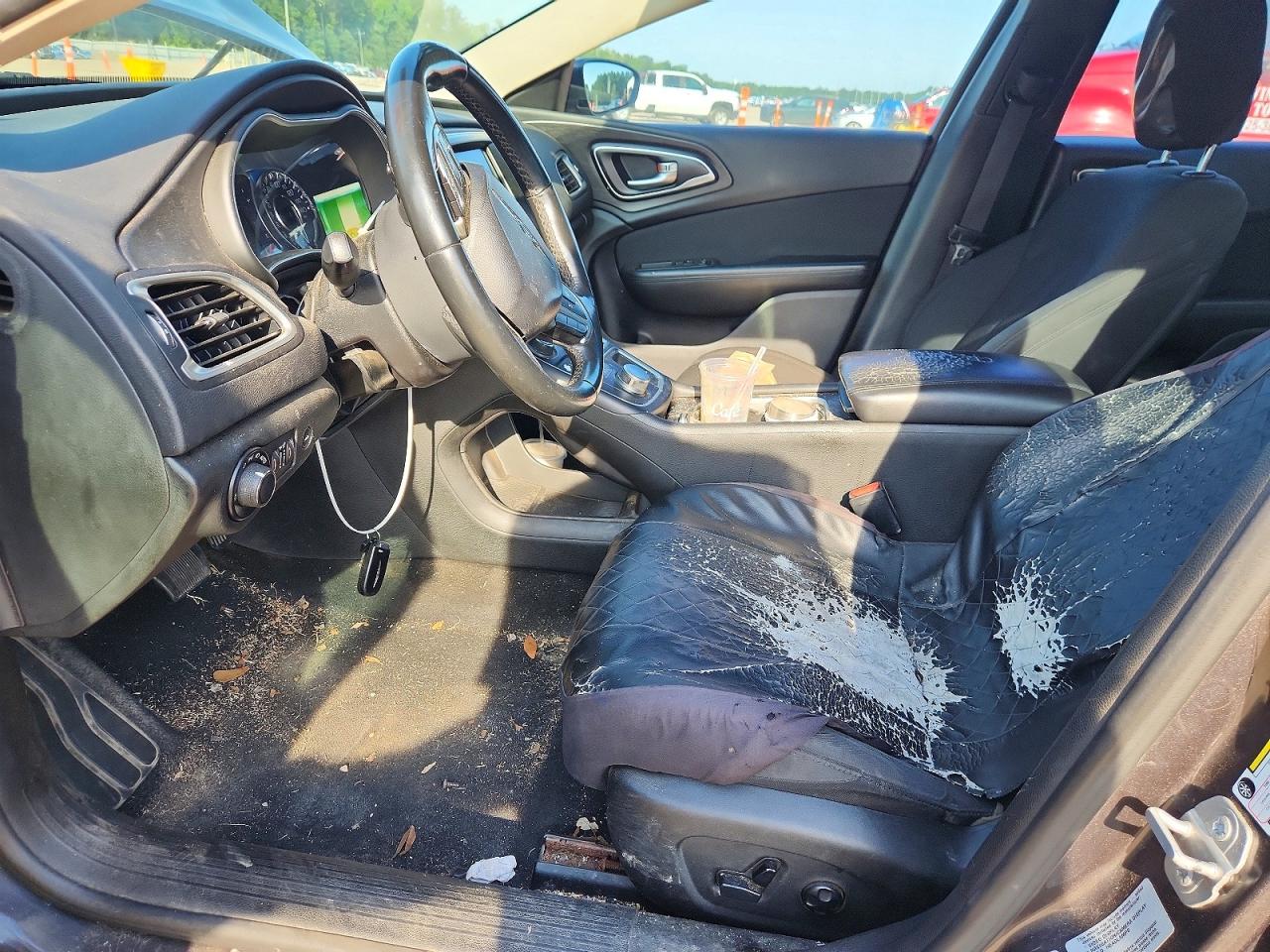 2015 CHRYSLER 200