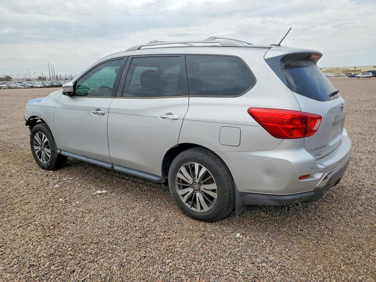 2017 NISSAN PATHFINDER