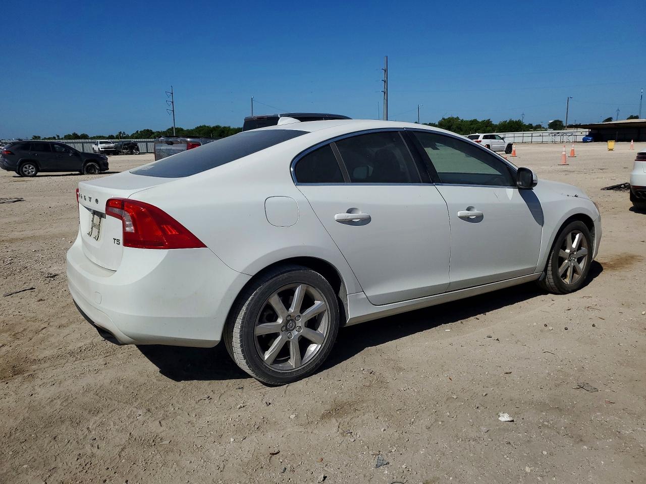 2016 VOLVO S60