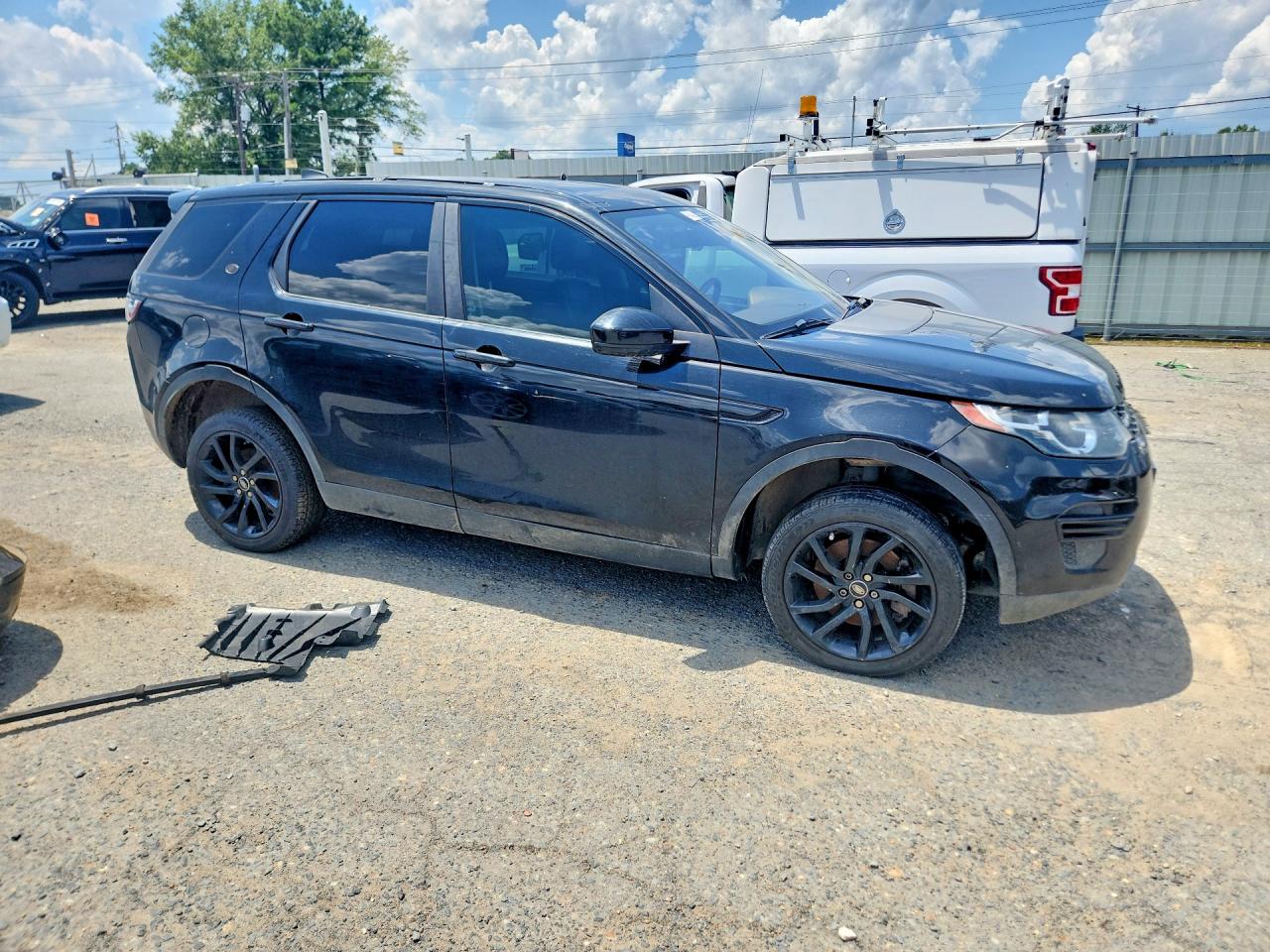 2017 LAND ROVER DISCOVERY