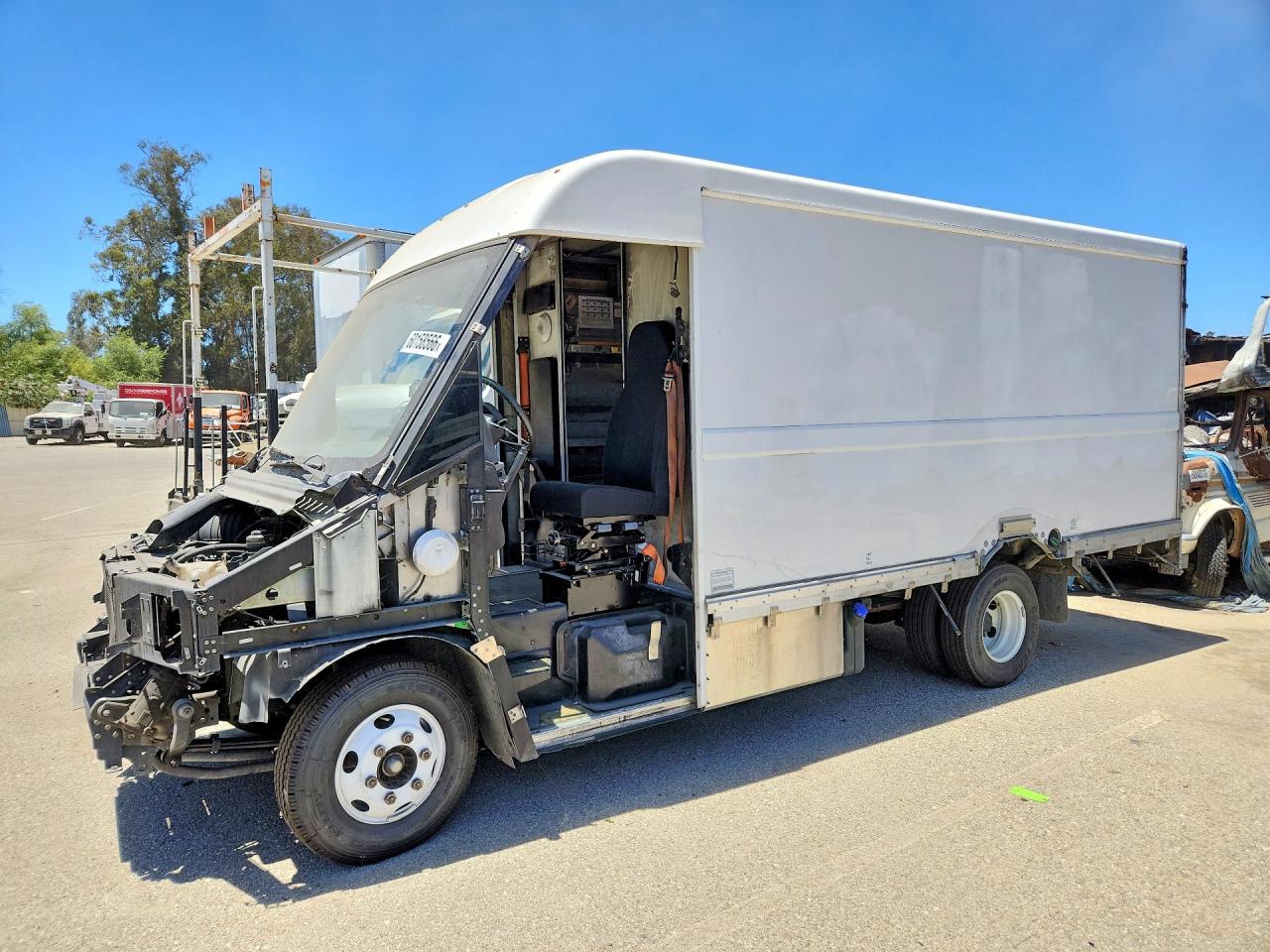 2012 ISUZU NPR