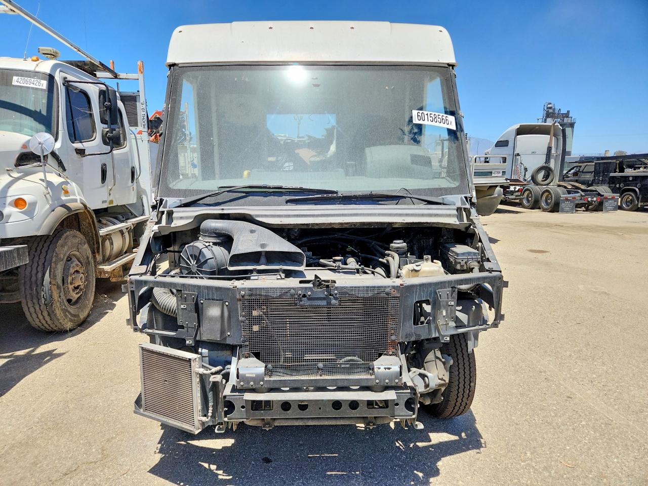 2012 ISUZU NPR