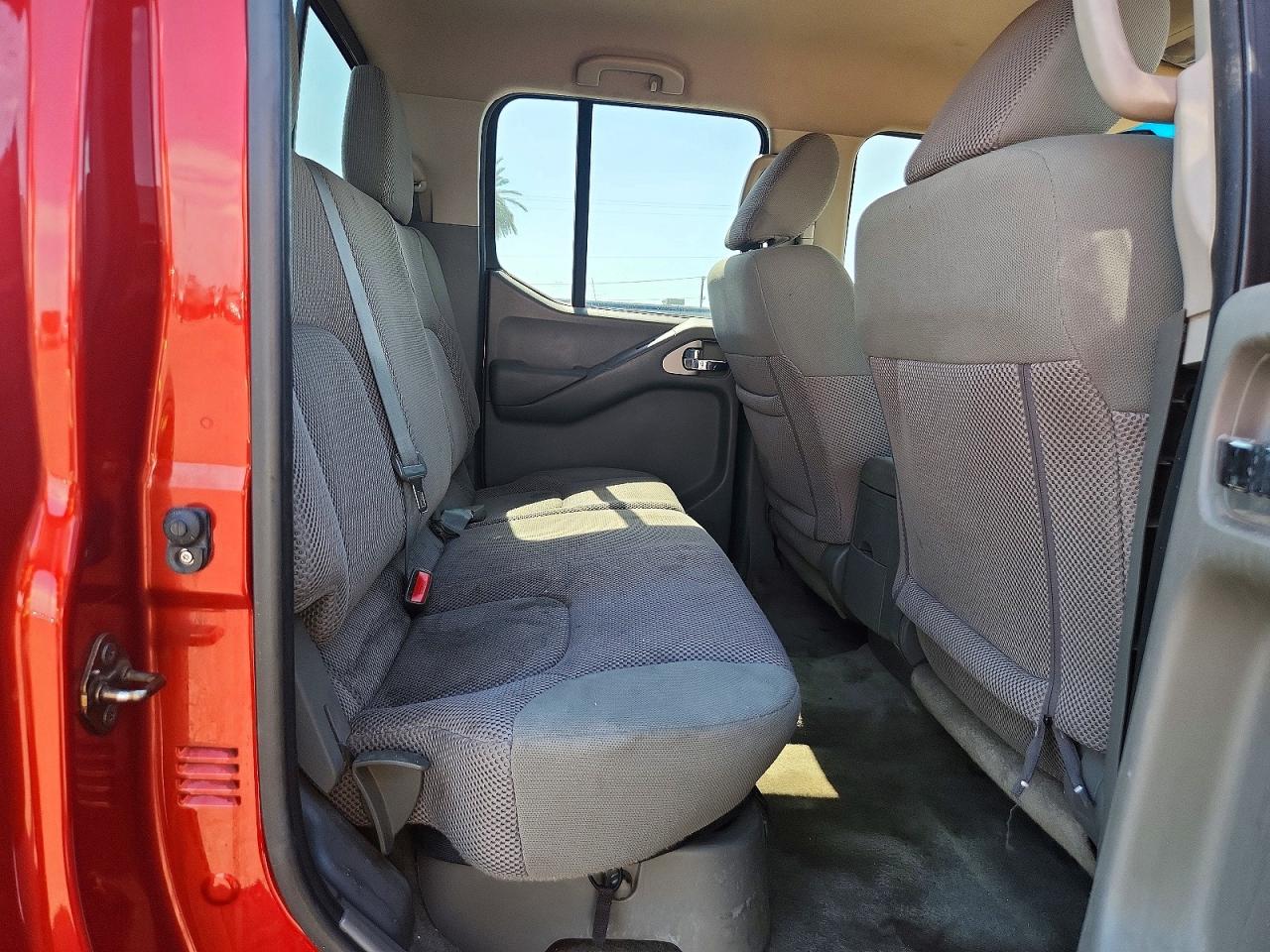 2015 NISSAN FRONTIER