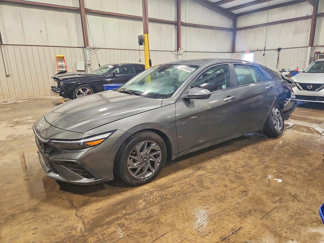2024 HYUNDAI ELANTRA