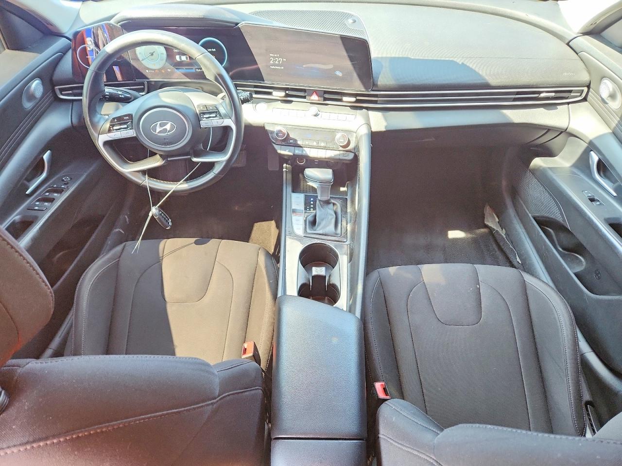 2023 HYUNDAI ELANTRA