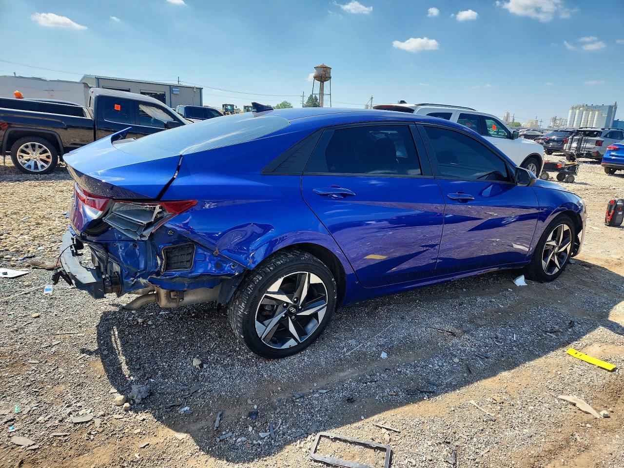 2023 HYUNDAI ELANTRA