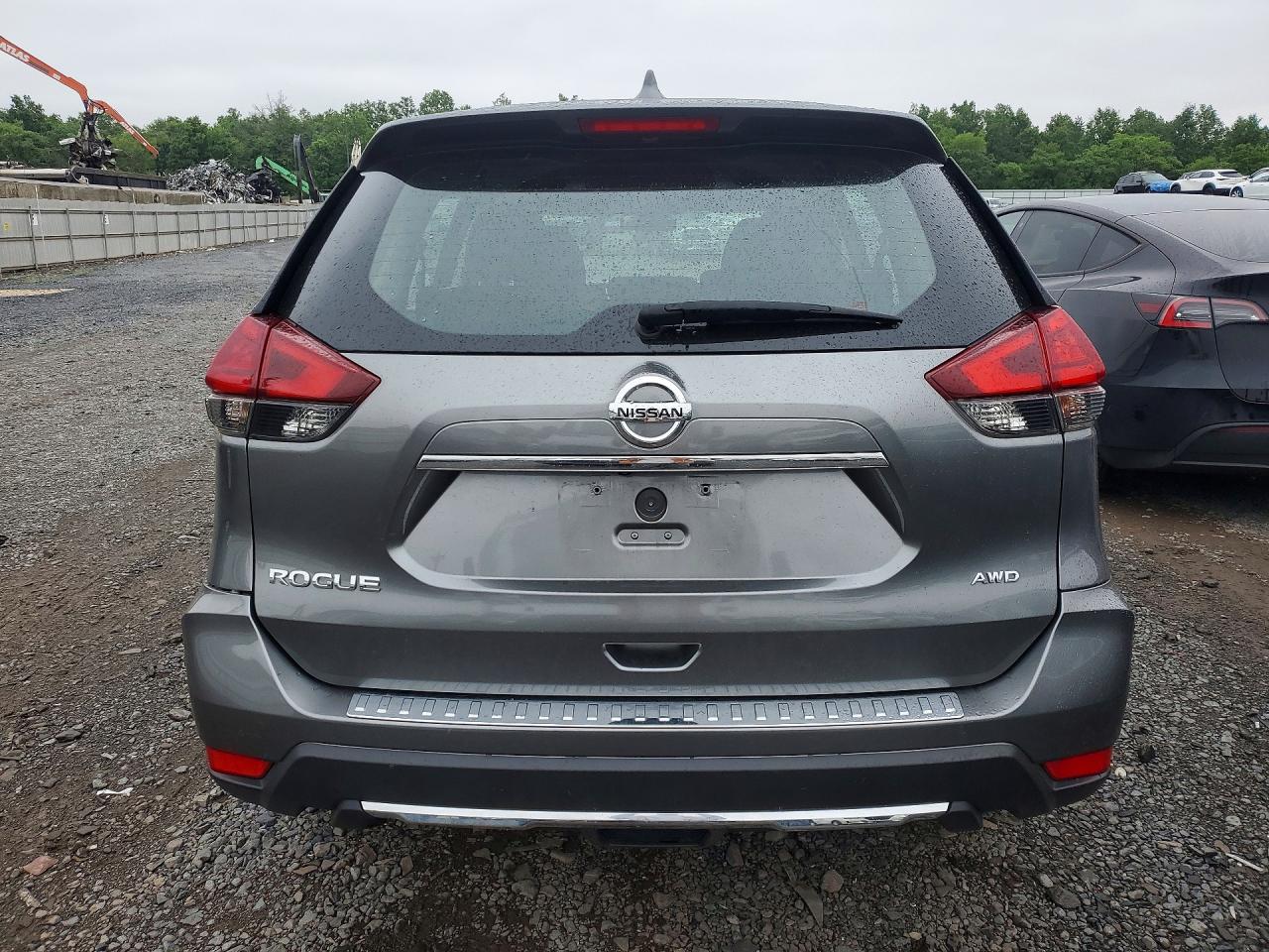 2017 NISSAN ROGUE