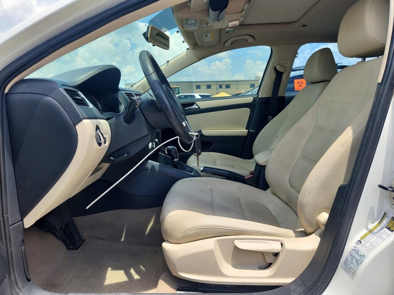 2012 VOLKSWAGEN JETTA