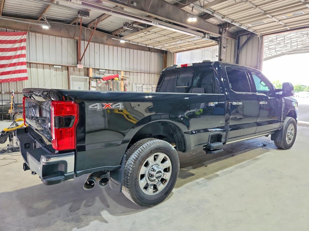 2023 FORD F350