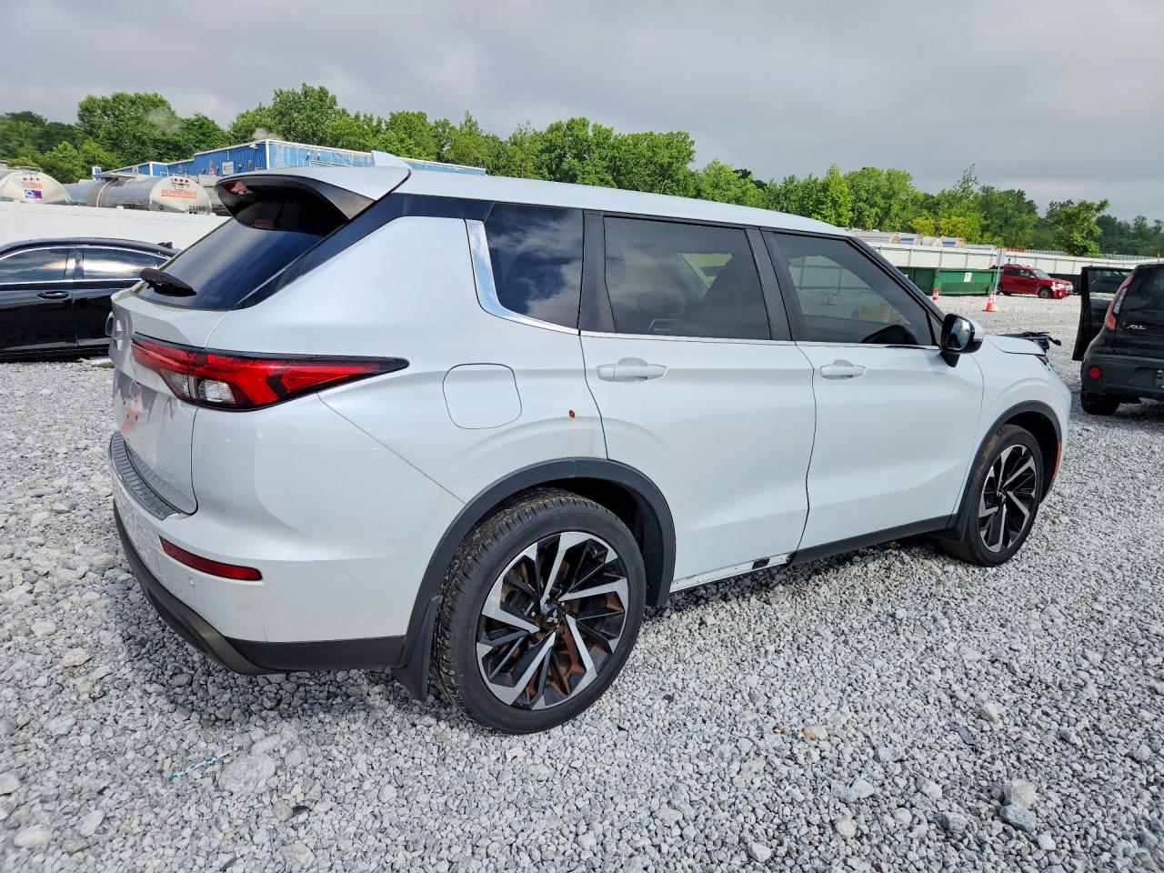 2022 MITSUBISHI OUTLANDER