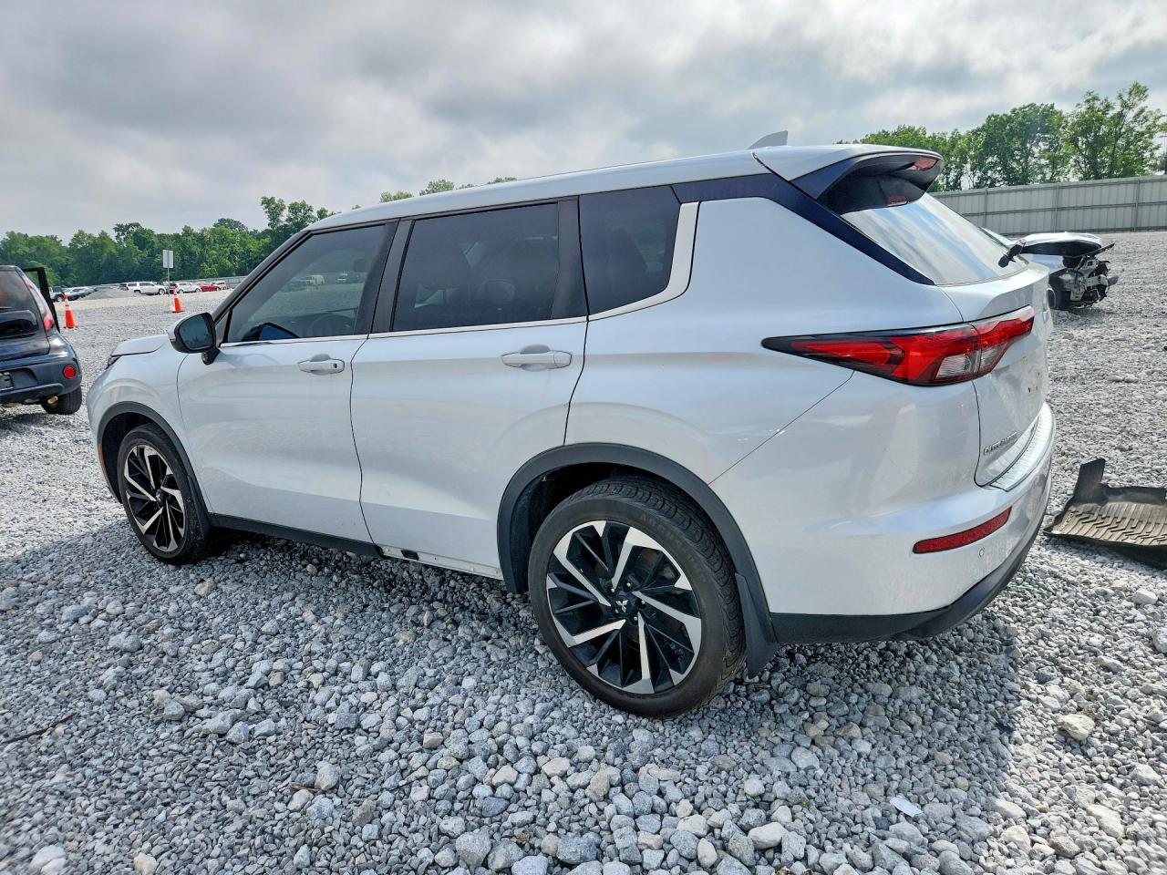 2022 MITSUBISHI OUTLANDER
