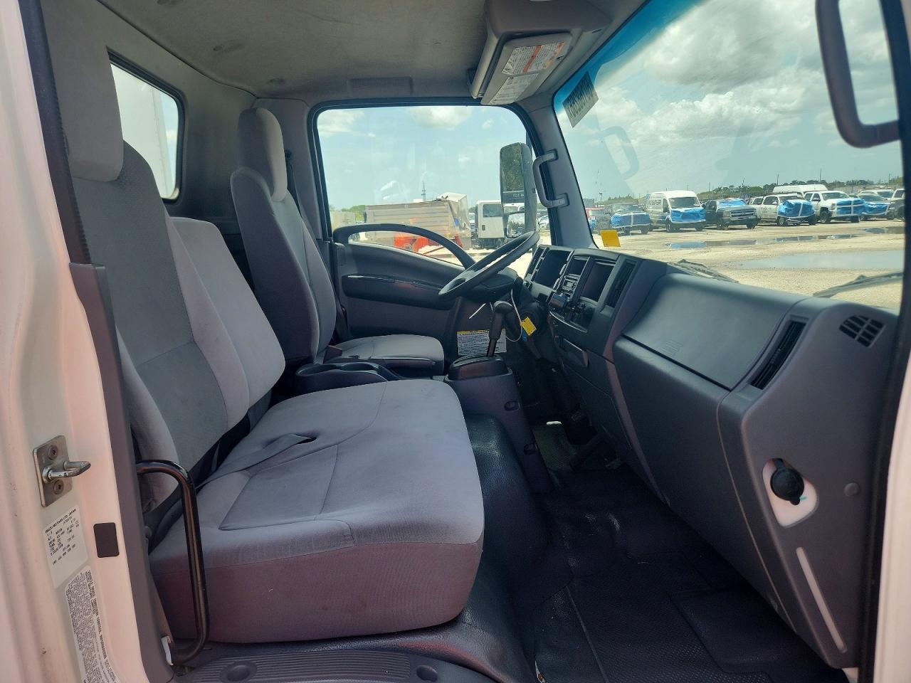 2019 ISUZU NPR
