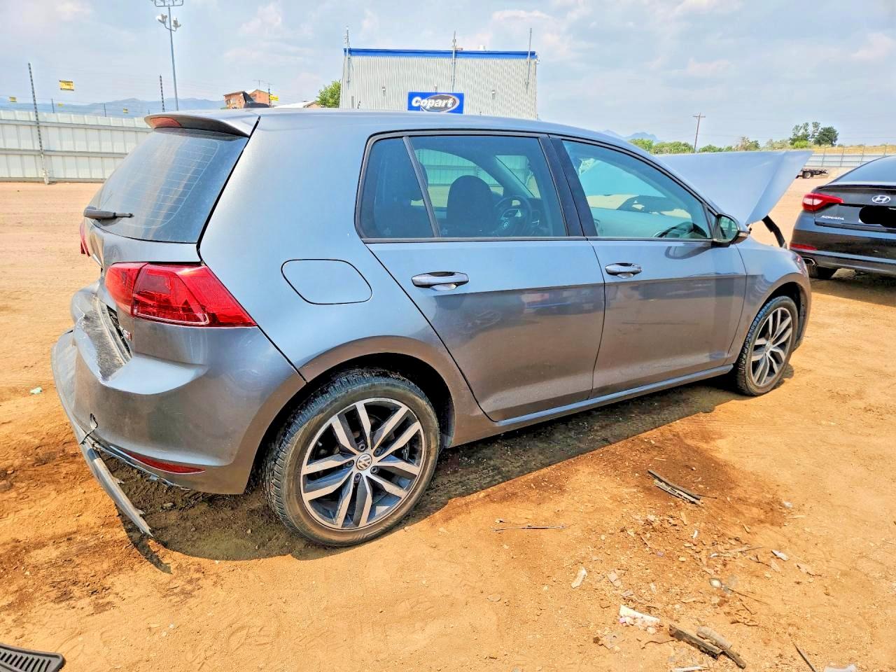 2017 VOLKSWAGEN GOLF