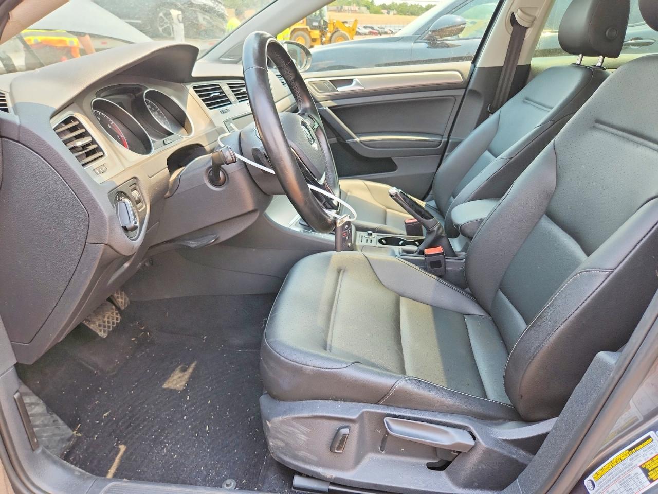 2017 VOLKSWAGEN GOLF
