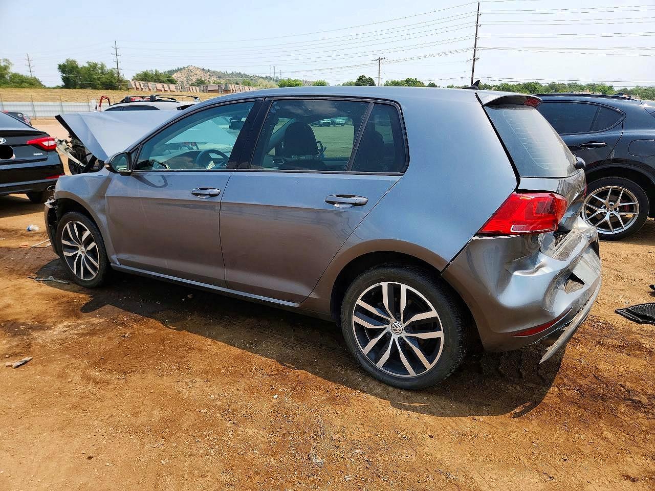 2017 VOLKSWAGEN GOLF