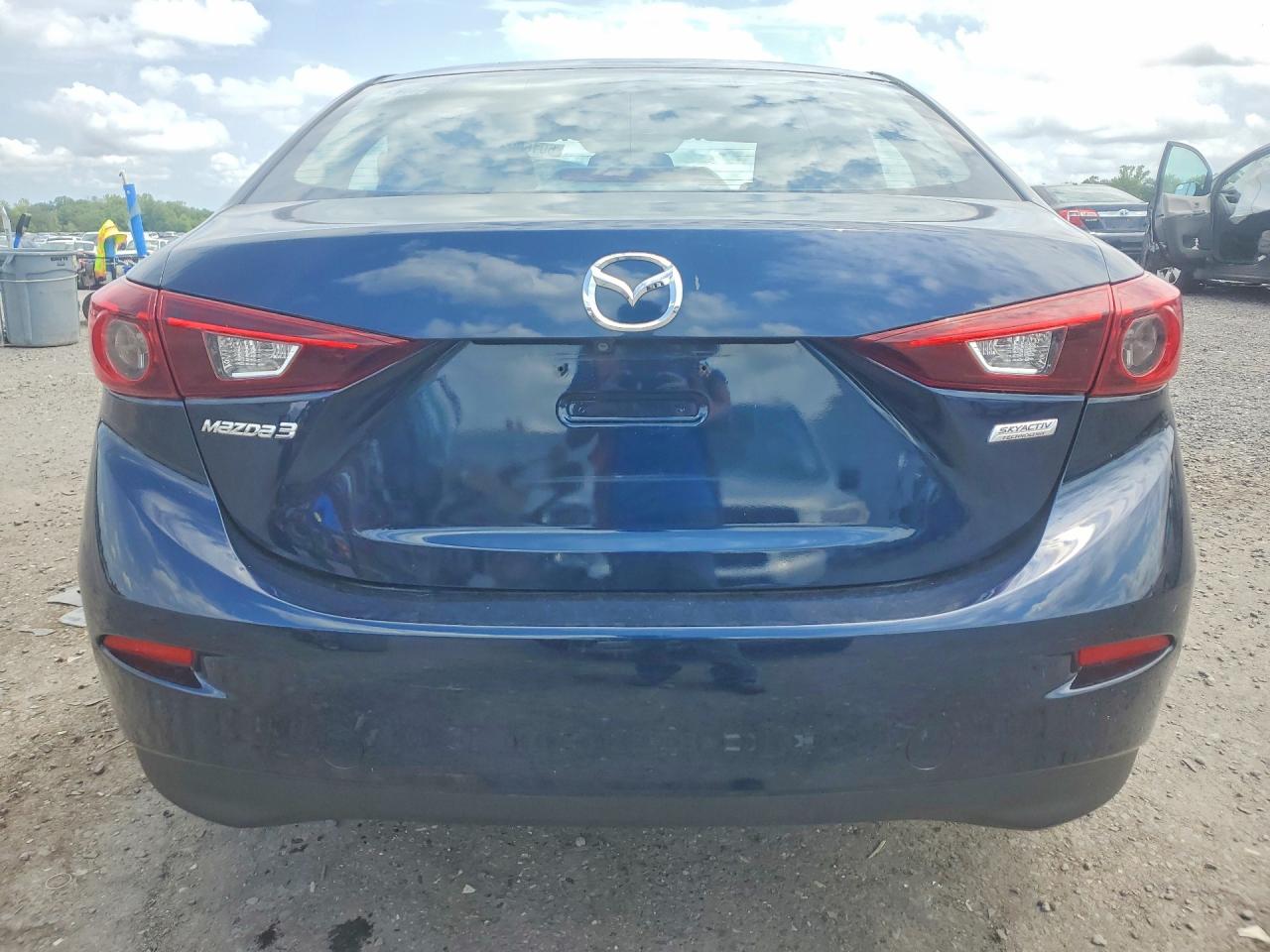 2016 MAZDA 3
