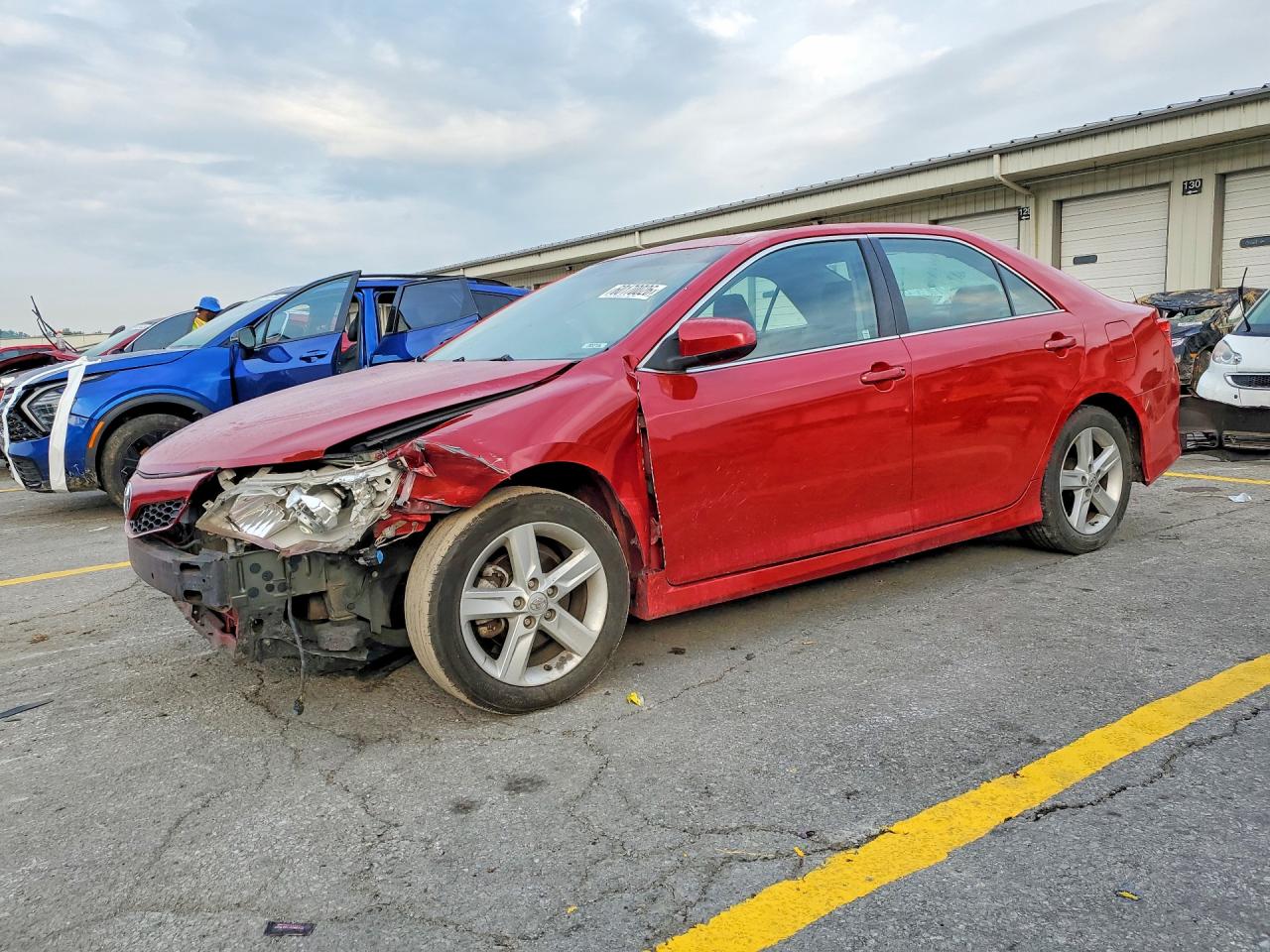2014 TOYOTA CAMRY