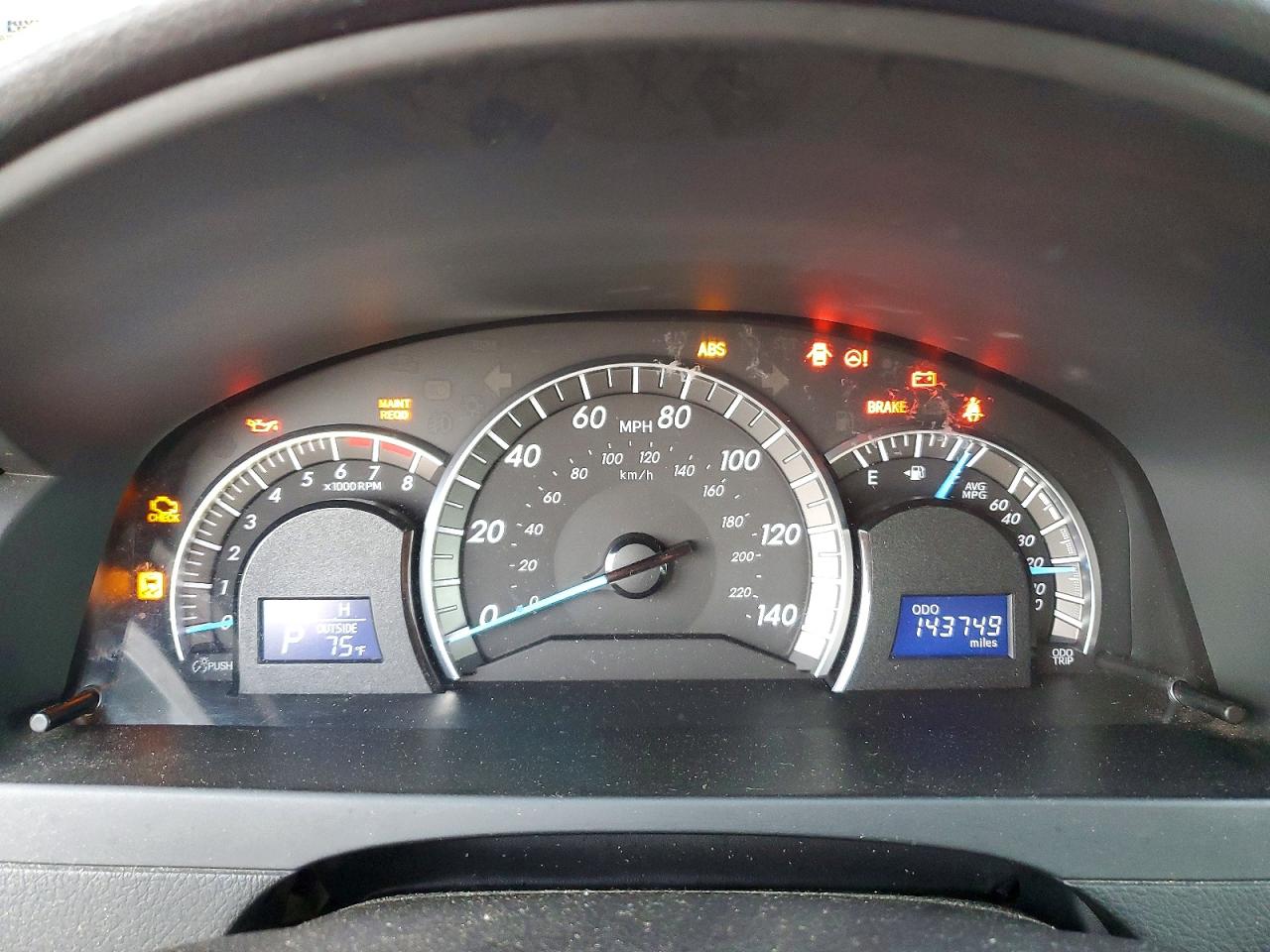 2014 TOYOTA CAMRY
