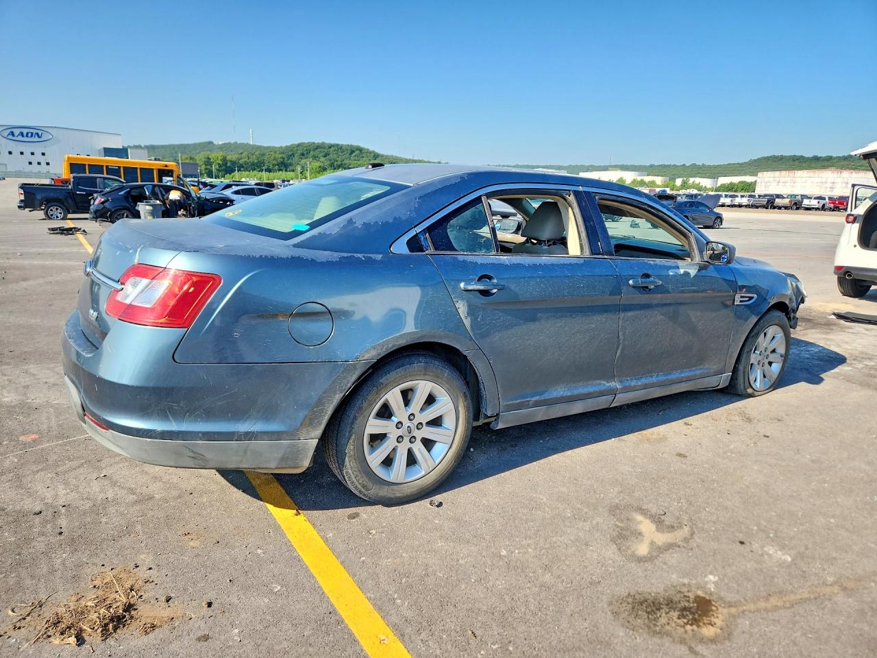 2010 FORD TAURUS