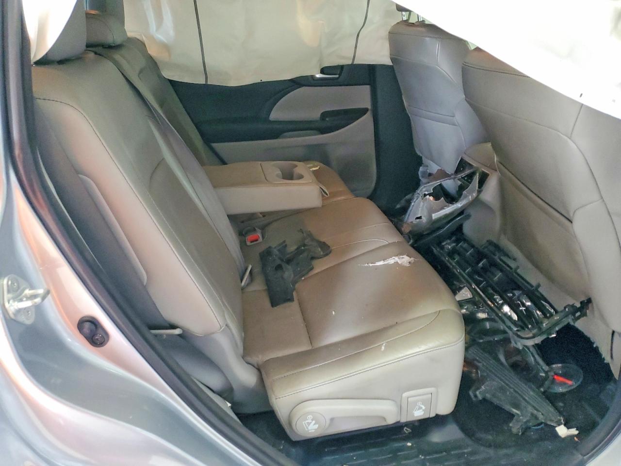 2015 TOYOTA HIGHLANDER