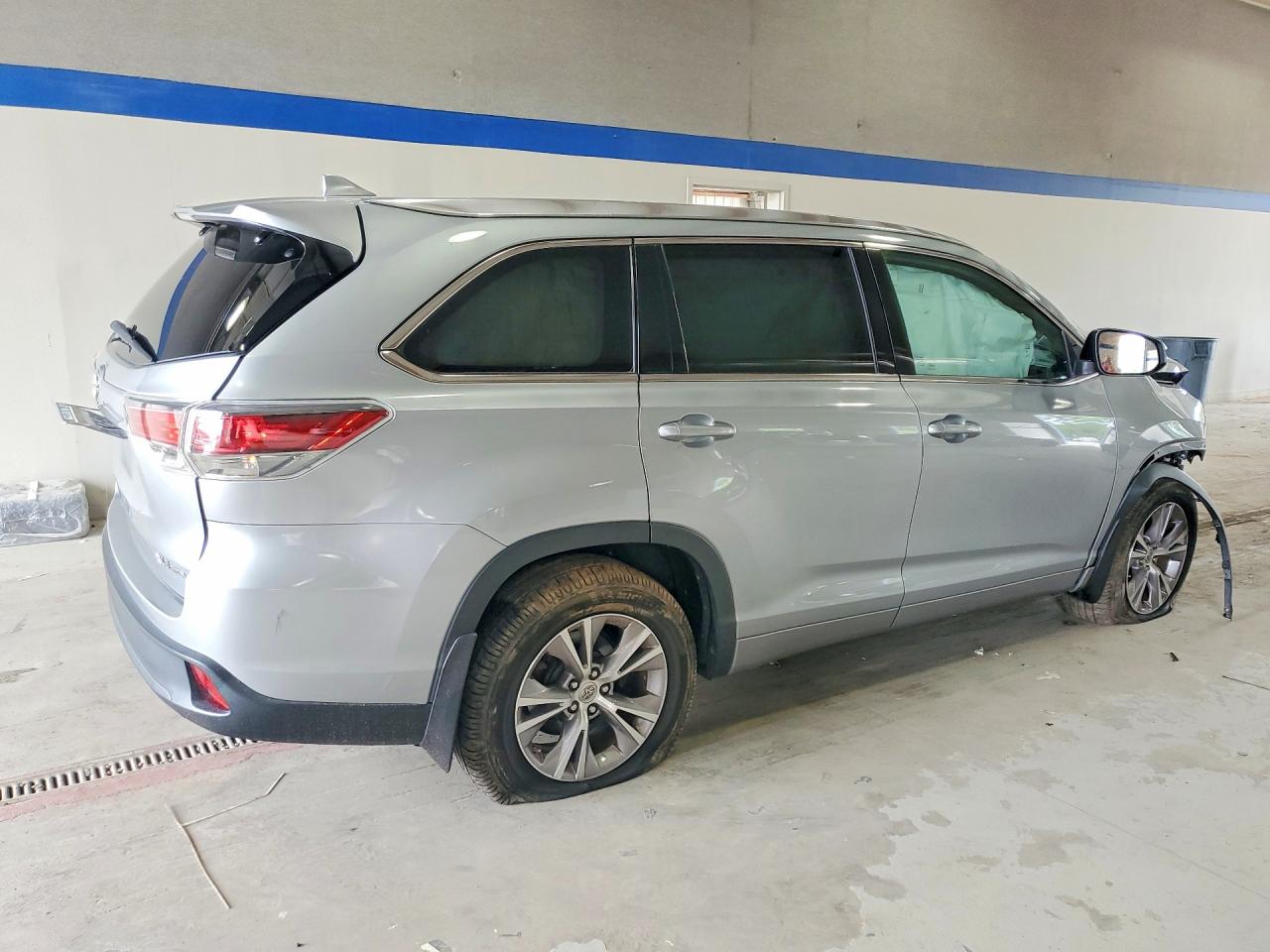 2015 TOYOTA HIGHLANDER