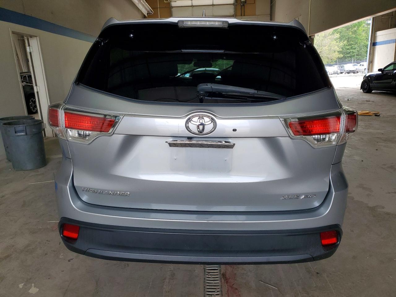 2015 TOYOTA HIGHLANDER