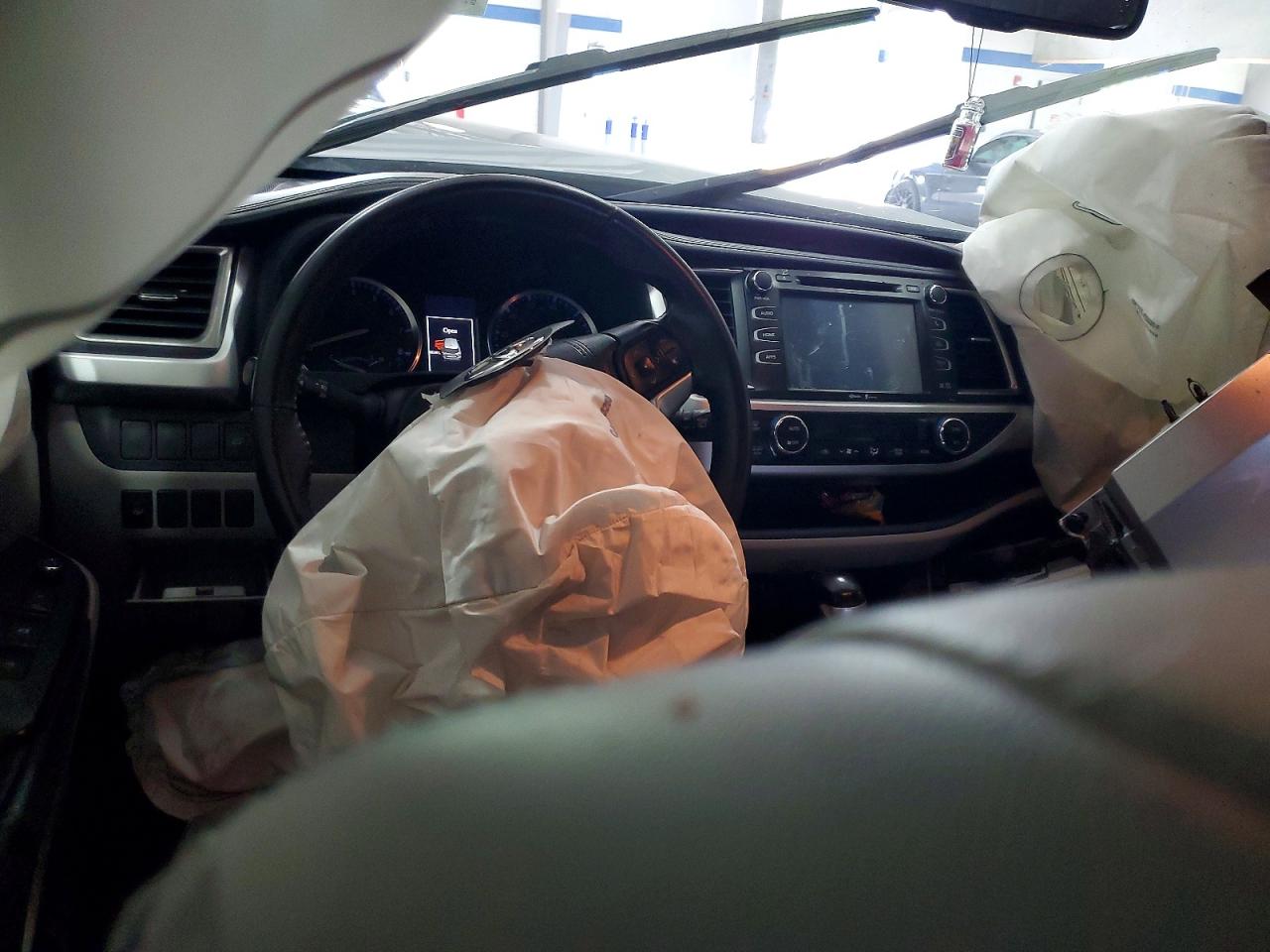 2015 TOYOTA HIGHLANDER