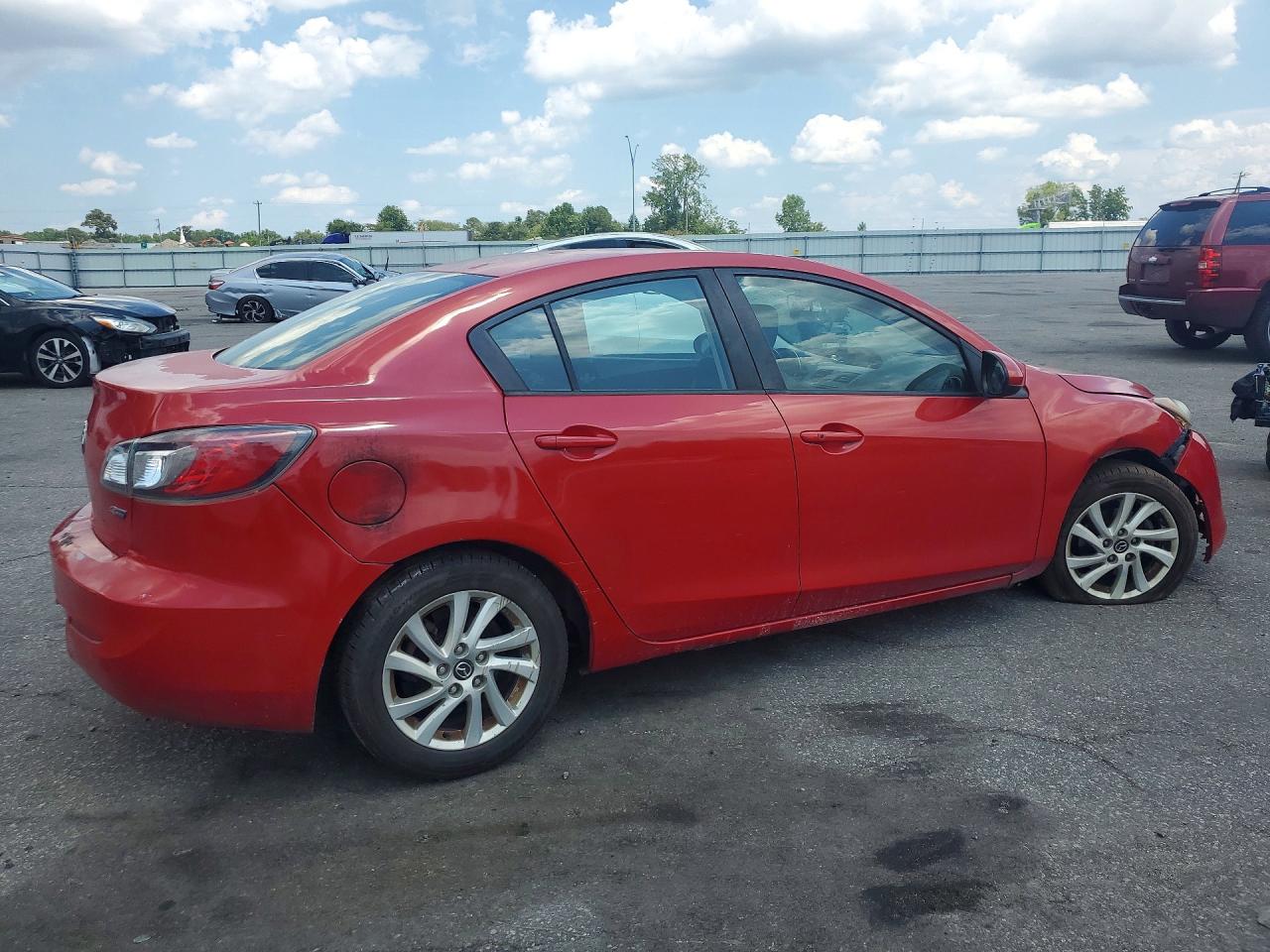 2013 MAZDA 3