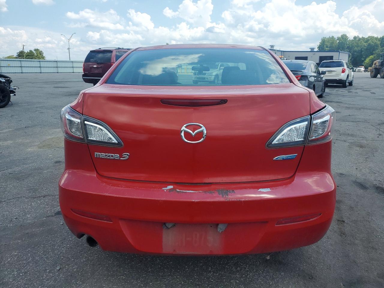 2013 MAZDA 3